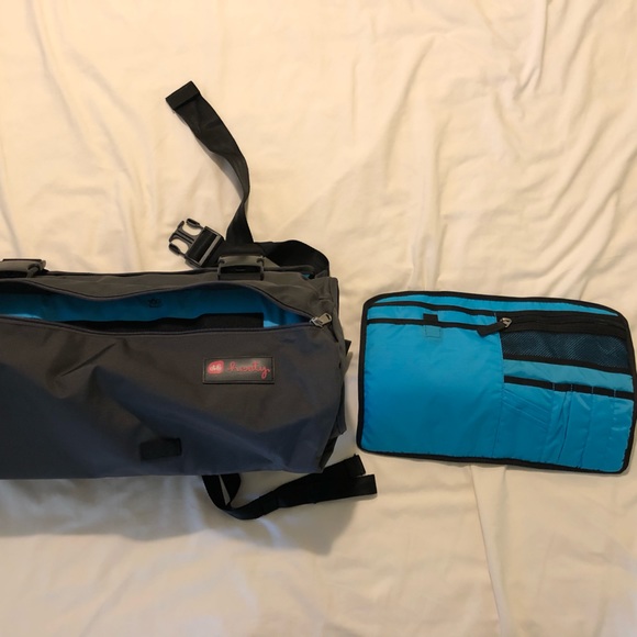 Henty Wingman Messenger Garment Bag - Picture 6 of 9